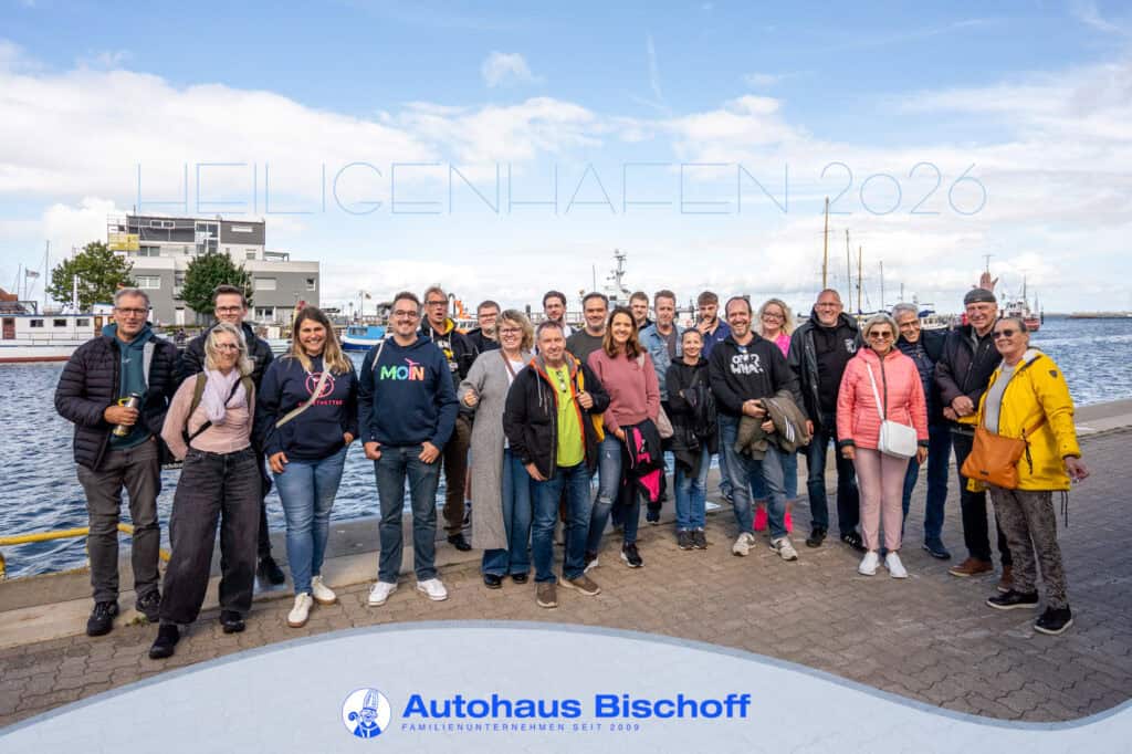 Autohaus Bischoff Gruppenbild Betriebsausflug Heiligenhafen 2026 2000x1333px