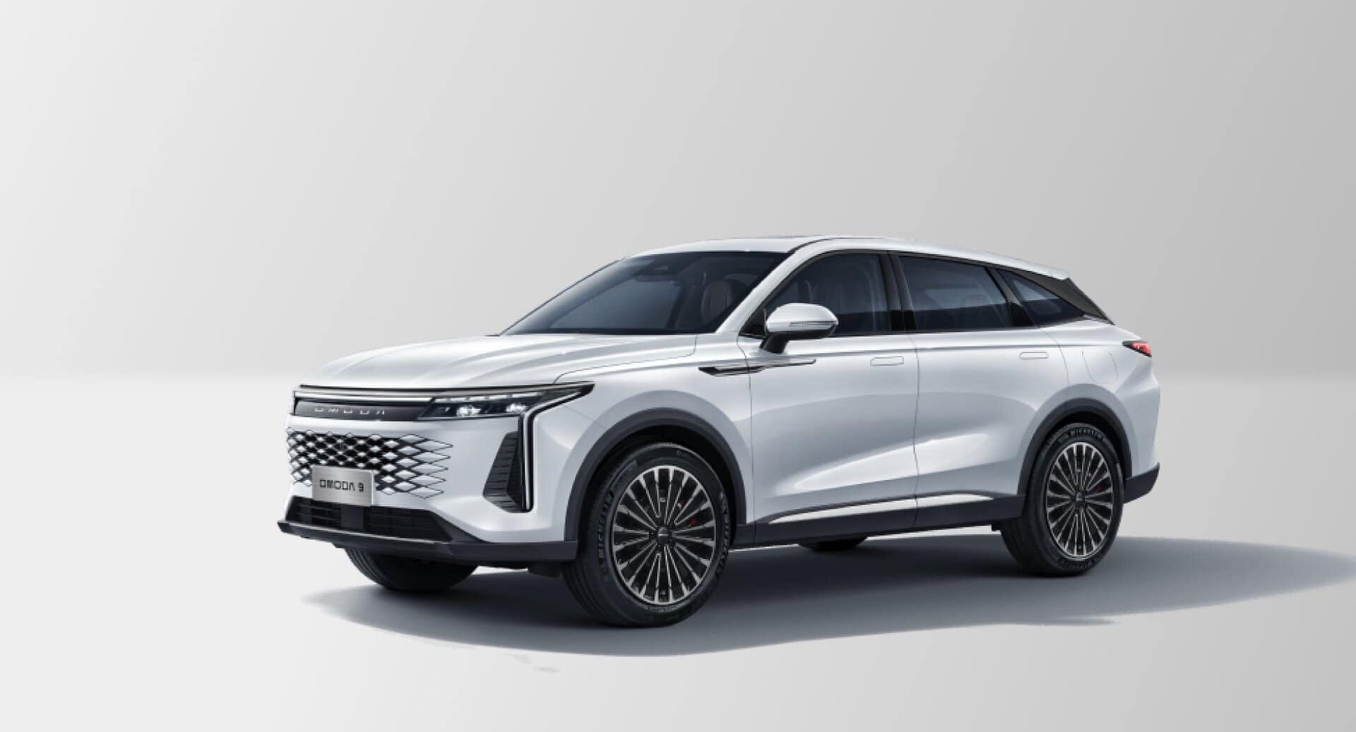 OMODA 9 PHEV – Seitenansicht